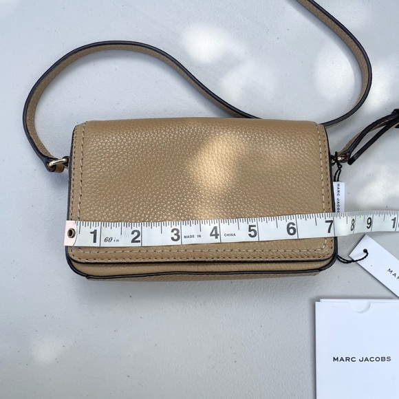 Marc Jacobs Tan Leather Crossbody Bag - Picture 3 of 10